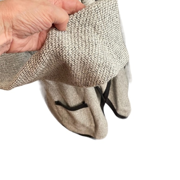 Three Dots Open Front Oversized Knit Cardigan Size Medium
Soft stretchy material - Picture 3 of 8